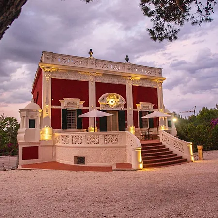 לינה וארוחת בוקר Maison Giannino 4*